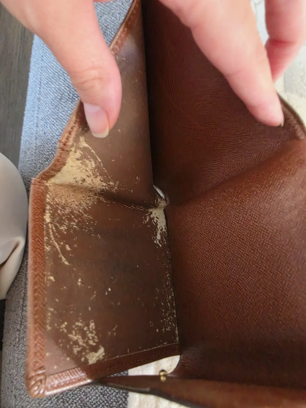 Louis Vuitton compact brown
